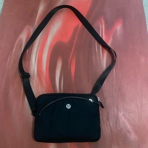 Lululemon city adventurer crossbody bag